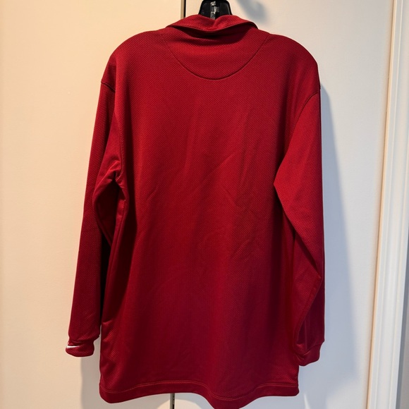 Nike Golf medium maroon long sleeve gold polo sleeves have been shortened - Picture 9 of 11